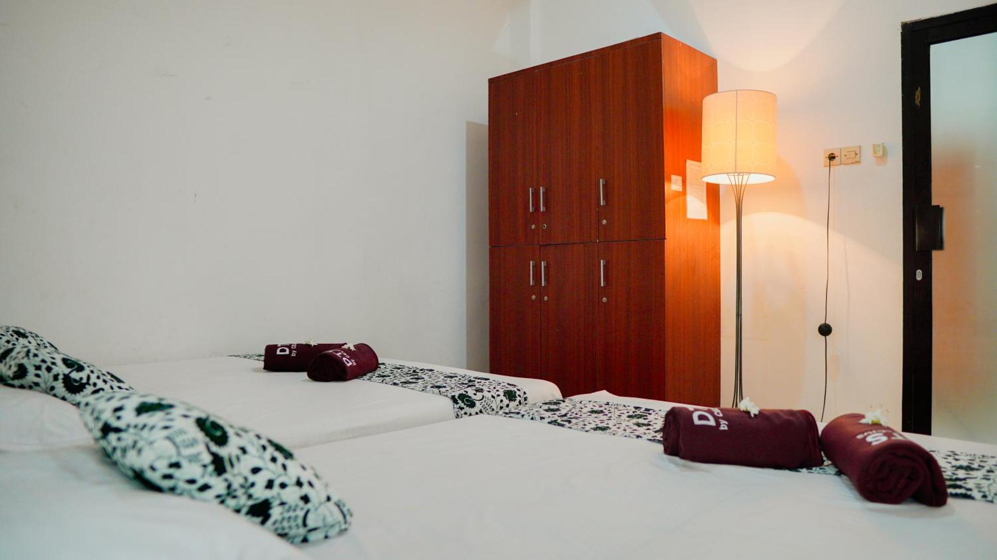 Dormitory Tourism Sritanjung Banyuwangi By Gajahsora Management 外观 照片