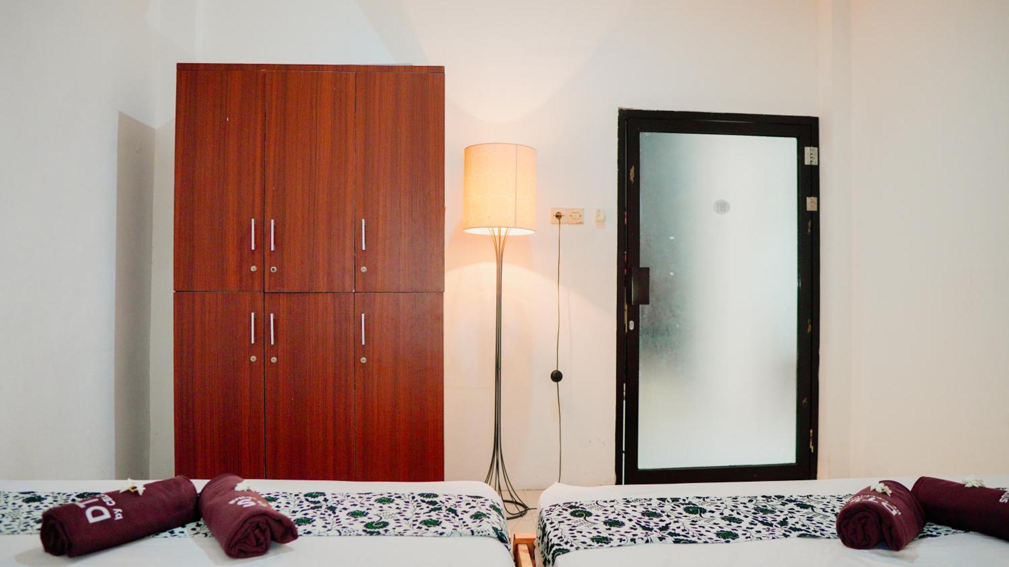 Dormitory Tourism Sritanjung Banyuwangi By Gajahsora Management 外观 照片