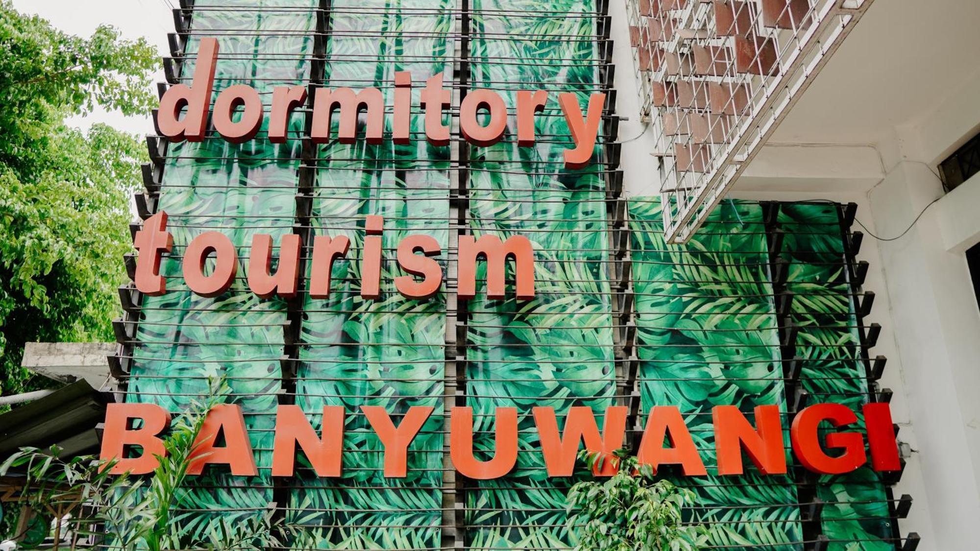 Dormitory Tourism Sritanjung Banyuwangi By Gajahsora Management 外观 照片